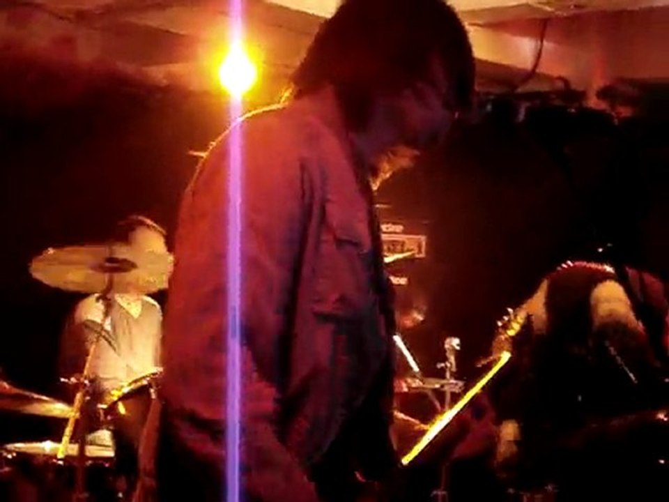 Concert aux Locaux Larsen Rosemary 081212 : oh no more