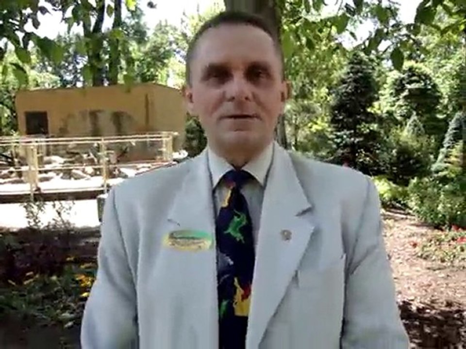 Marcie winszuje Aleksander Niweliński, szef zoo