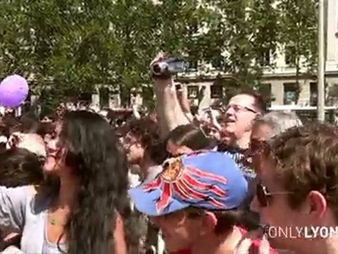 Vidéo officielle FlashMob Place Bellecour Lyon France