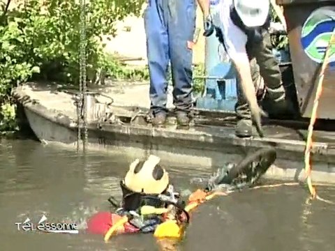 Une semaine pour nettoyer la rivières de l'Yerres