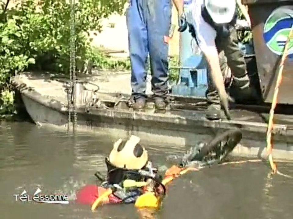 Une semaine pour nettoyer la rivières de l'Yerres