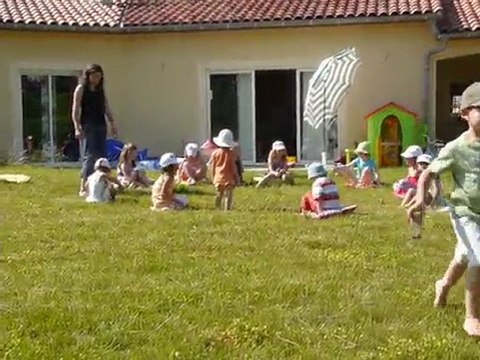 Juin 2010 - Anniversaire Lucile - Jeu des chaises musicales