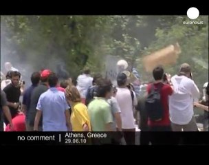 Télécharger la video: General strike in Greece - no comment