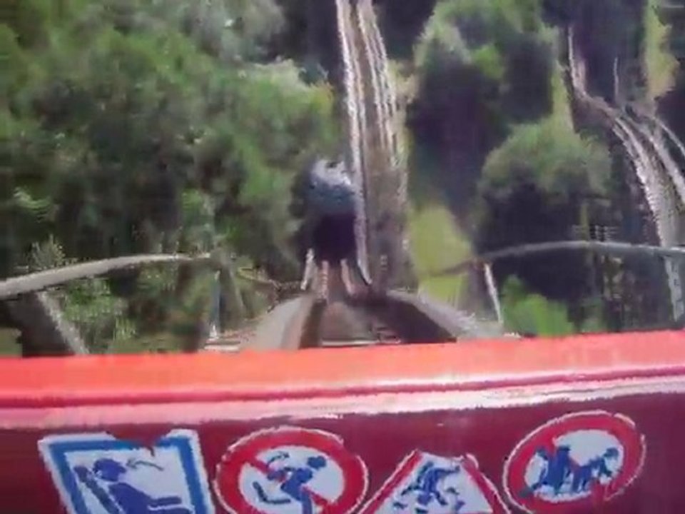 Tonnerre de Zeus in ride - Parc Asterix