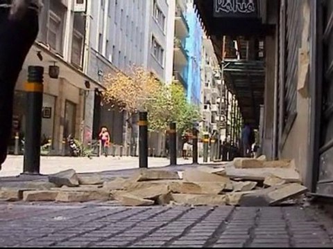 Anarchists attack police during Greek protests