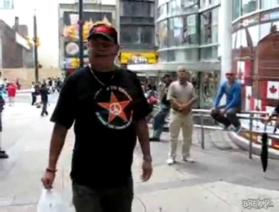 crazy-shopper-locked-out_1