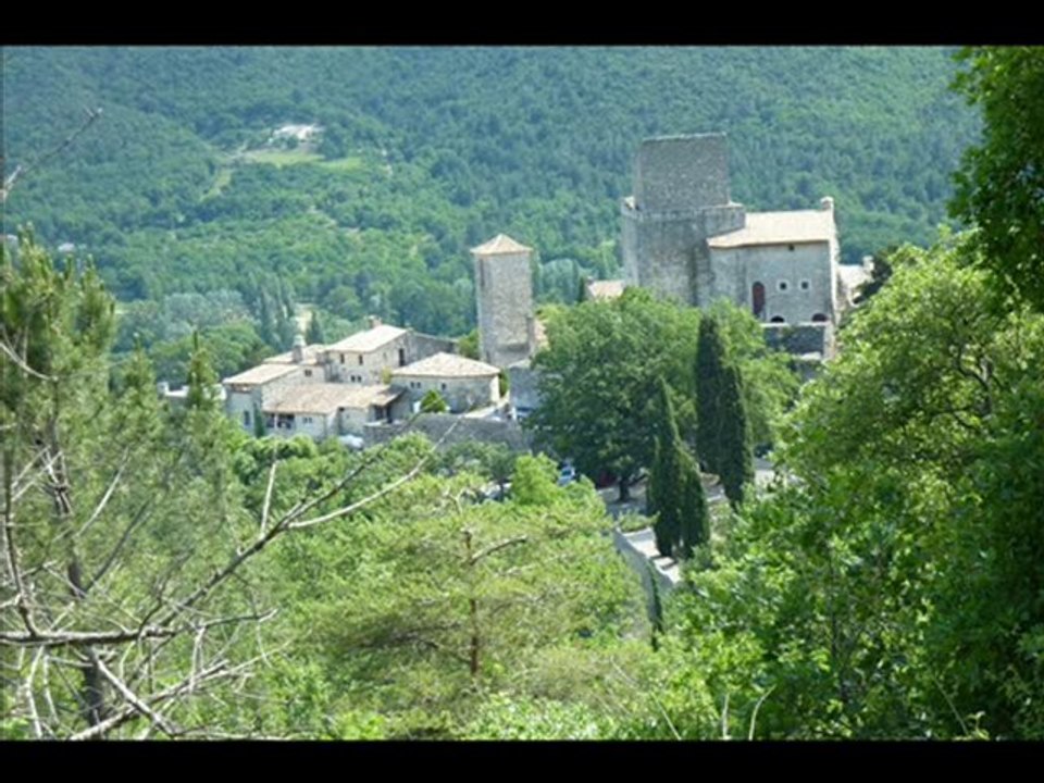 Poët Laval - Trou du Furet  26 Drôme Provençale