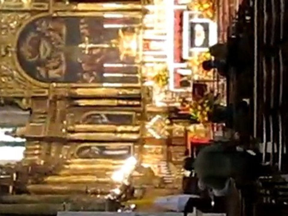 la  guerre  d  avignon 2010     il  fait  noir  au  palais !