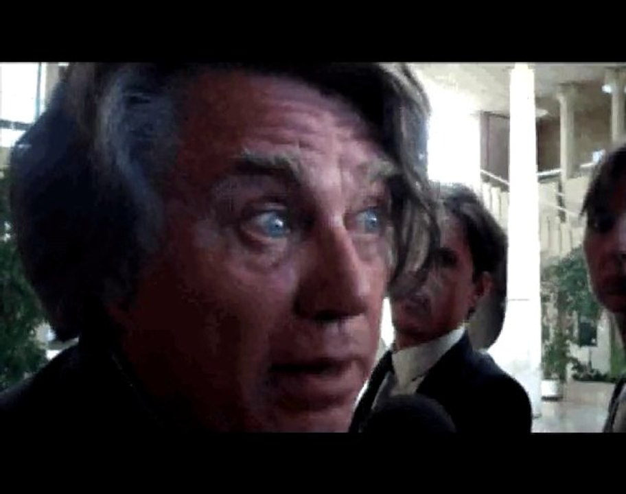 Maître Collard défend l'ancien préfet Girot de Langlade