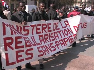 TRAVAILLEURS SANS PAPIERS