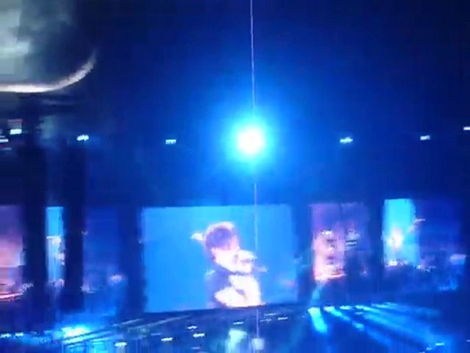 26/06/10 : Indochine, L'aventurier