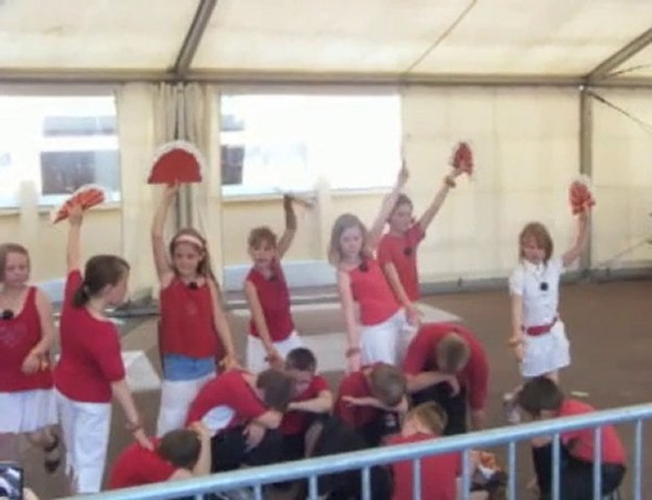 fête d'école à avesnes-les-aubert