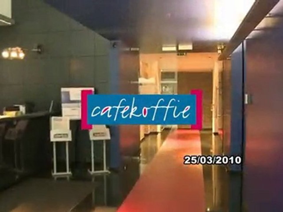 Besac Arthur au café des auteurs (François Legrain : drums)