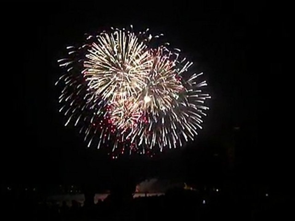 Feu d'artifice le 14 juillet 2010 à Evian-les-bains