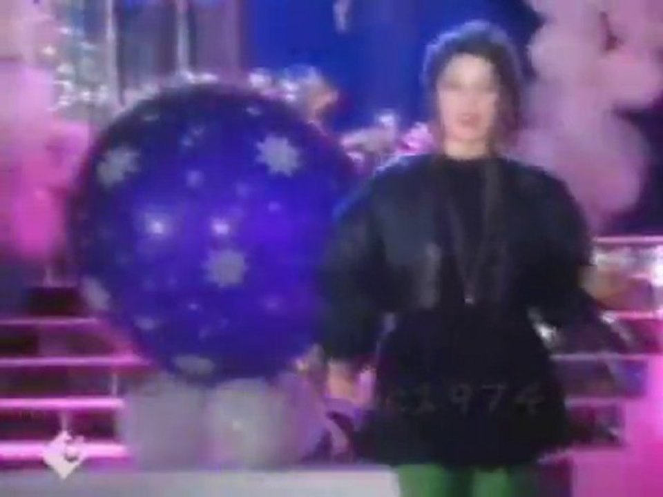 Askin Nur Yengi - ZEHIR GIBISIN