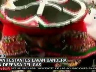 Protestan en Lima contra política de comercio del gas