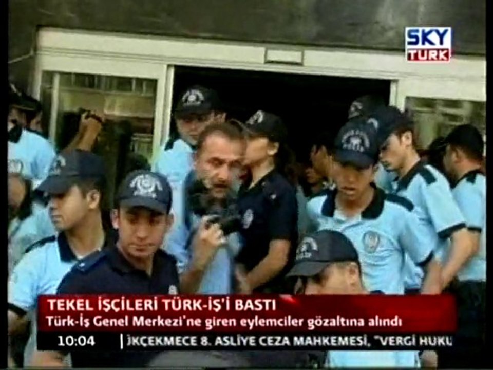 Tekel İşçileri Türk-İş'i Bastı