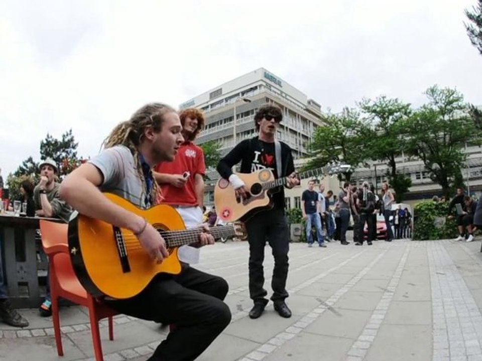 The Enjoys - Tell me more acoustique