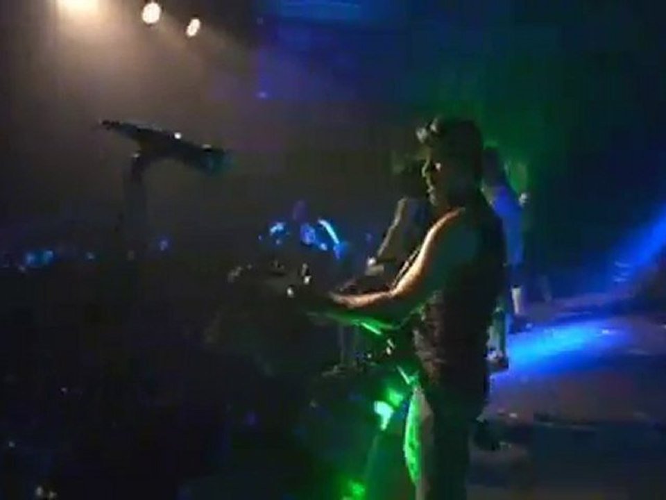 Unearth March Of The Mutes (Alive from the Apocalypse 2008)