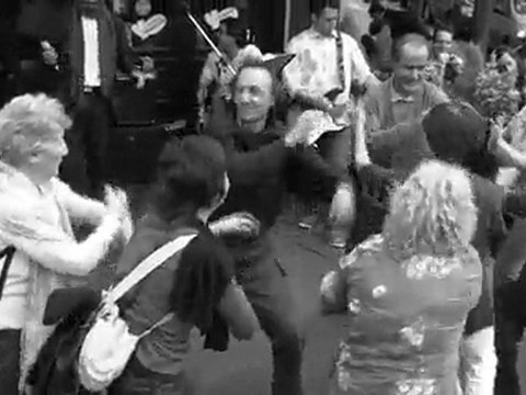 fete de la musique - gecko - dancing barefoot