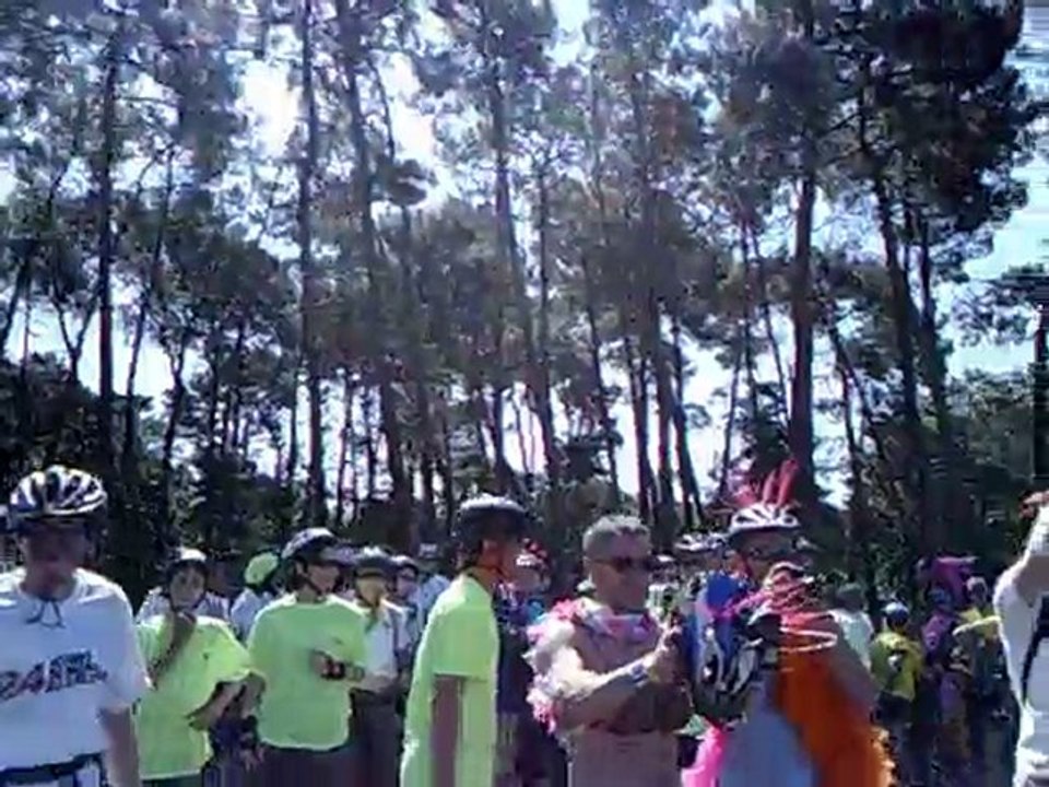 Le Mans roller 2010 - biathlètes couchés dans l'herbe