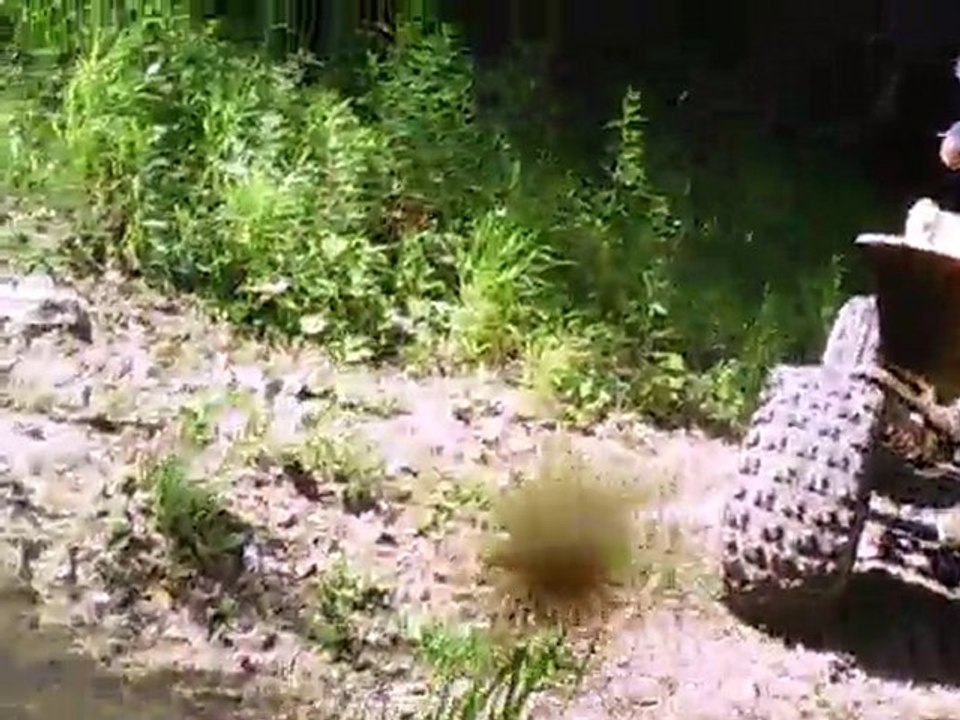 Descente en quad 1 peu raide => gamelle