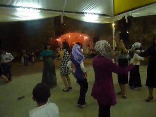 KAMİLE İLE SERKAN (oyun havaları)