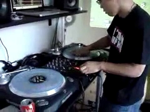 DJ WARS Sound Of Da Police Pass Pass KRS ONE à larash