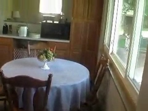 Brick ranch on 4.15 acres with 2400 sq ft barn