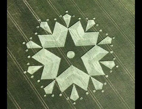 Crop circle St Martin's Chapel Wiltshire 3 Juillet 2010