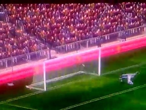 But Hamit Altintop dans PES 2010 avec Hull City