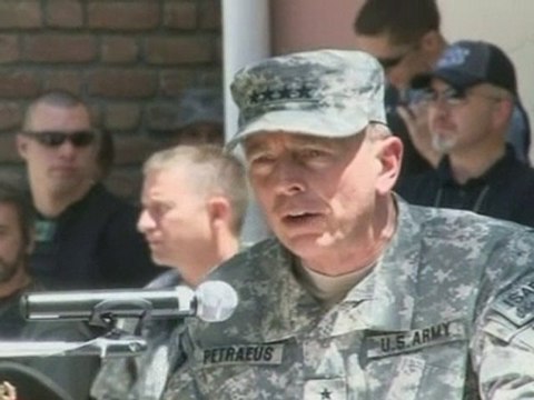 Petraeus: Afghan war at a 'critical moment'