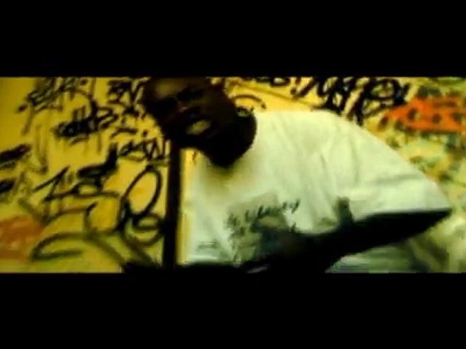 Kizito feat Flya- "On reste dans le show"