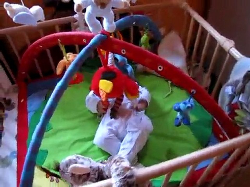 dans le parc! 4 mois et une semaine