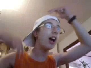 Damien du 64 interprete 'Casquette à l'envers'