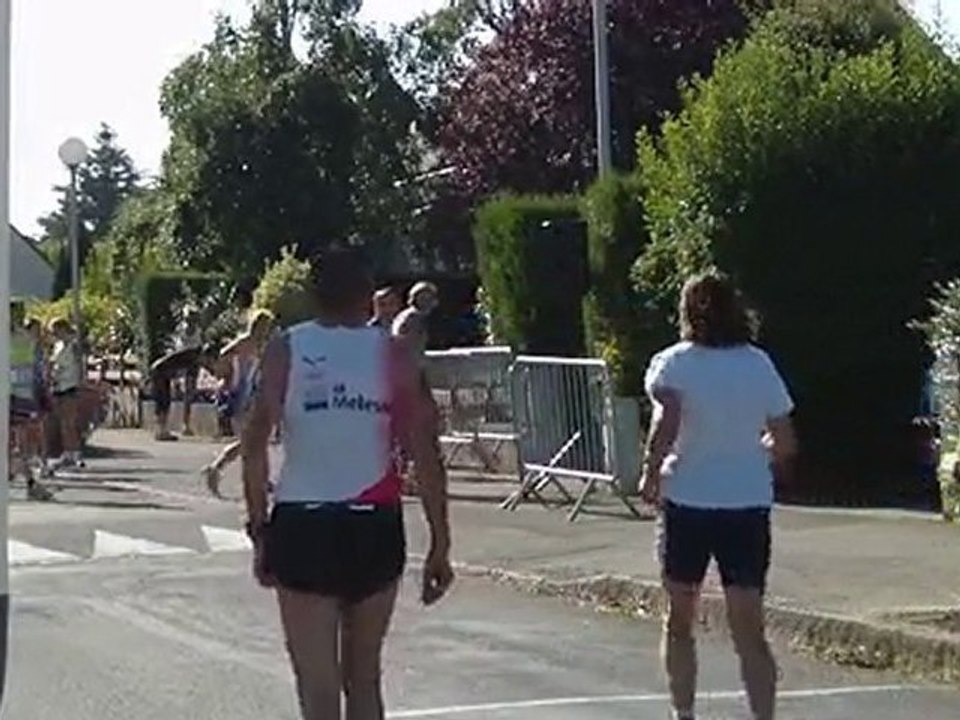 Foulées Chevaigné 2010 : Echauffement 4