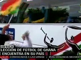 Selección de Ghana ovacionada al recorrer las calles de Joh