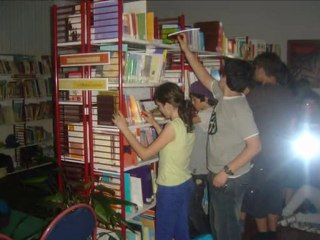À Noite na Biblioteca