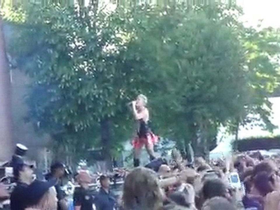 Pink Main Square Garden