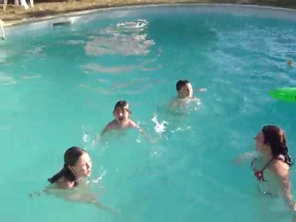 5 juillet 2010 course à 3 dans la piscine