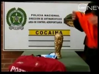 Replika Pucharu Świata wykonana z 11 kg kokainy