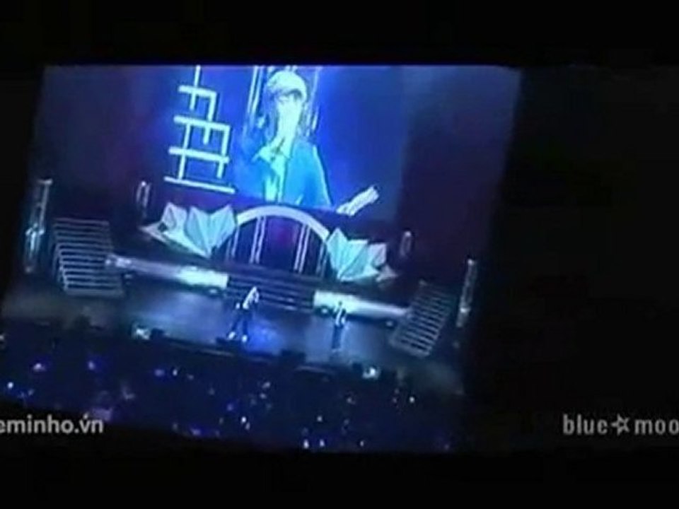 [MVN] Graduation Event 100425 4/4