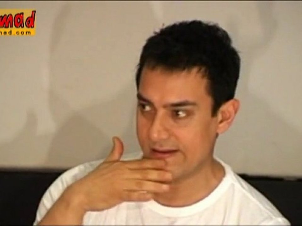 “Peepli Live” First Look unveiled by Aamir Khan