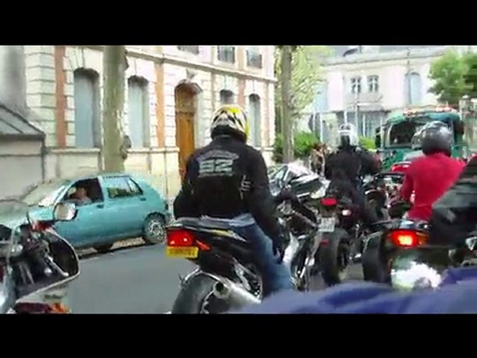 2010 Les Motards du Viaduc - Arrivée sur Millau