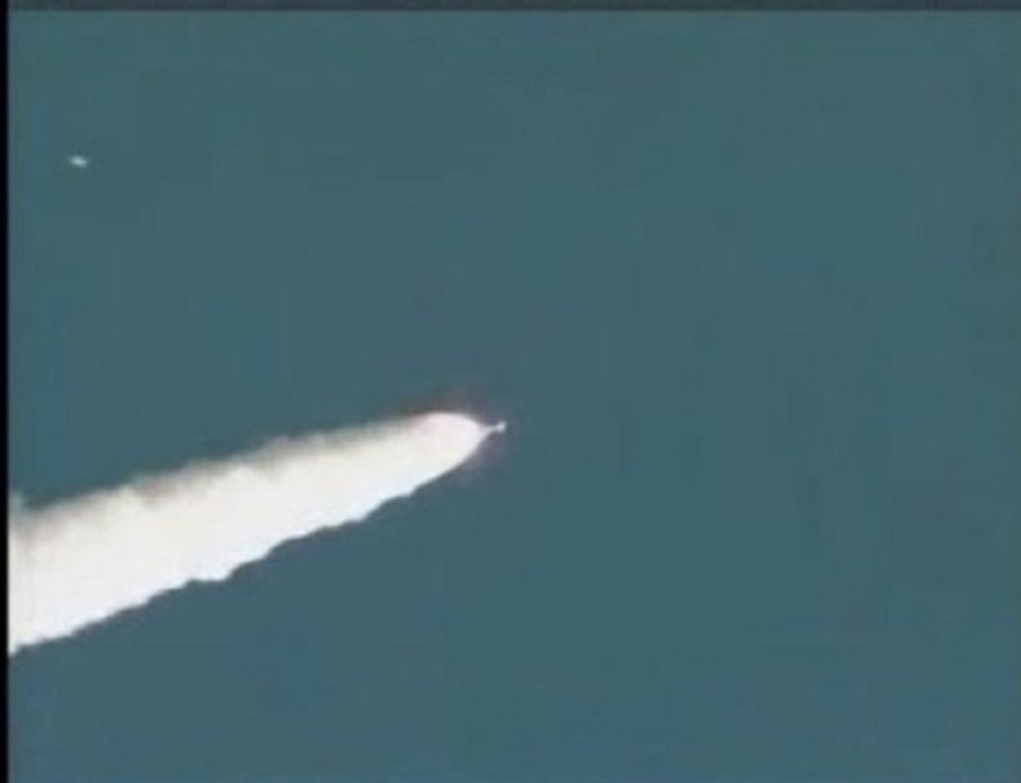 Delta 2 Rocket Launch NASA Films UFO 2007