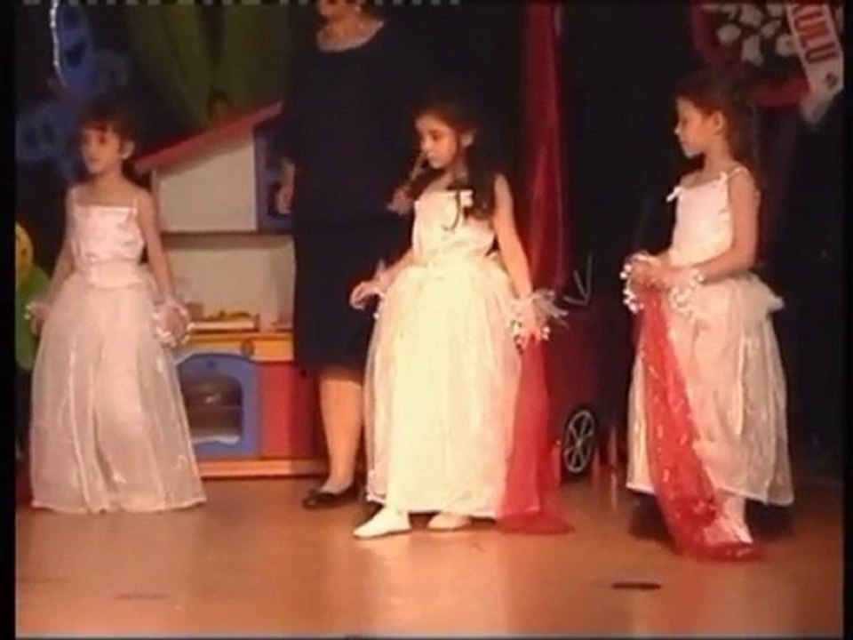 2009-2010 sene sonu dans gösterisi