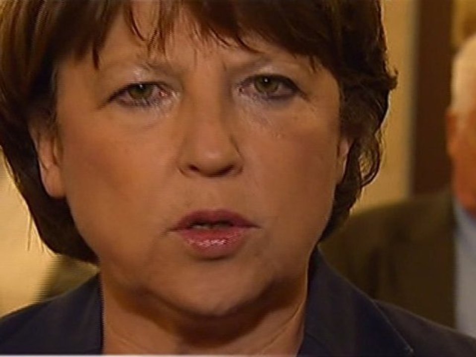 Aubry: "le Président doit s'expliquer avec clarté"