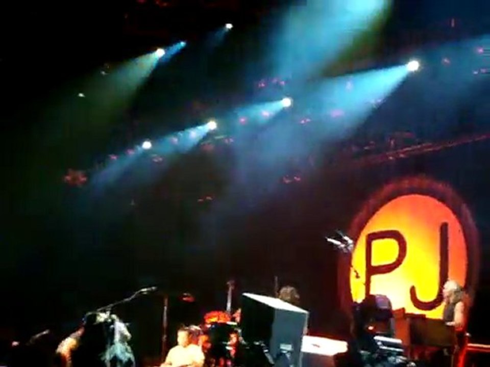 Pearl Jam Feat Ben Harper - Red mosquito - Main Square 3/07