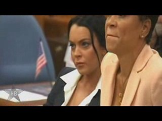 Lindsay Lohan gets Punched By a Waitress!