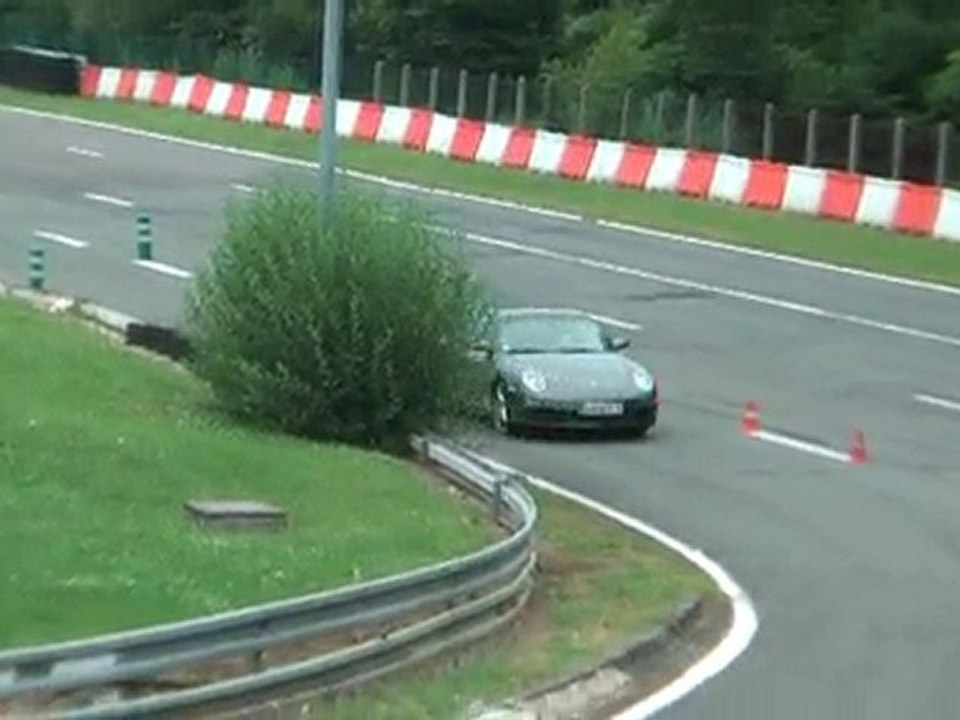 Quelques tours de circuit en Porsche Carrera 4S à Trappes
